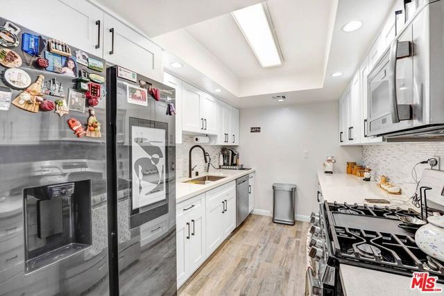 21333 Lassen Street 8B, Los Angeles, CA 91311