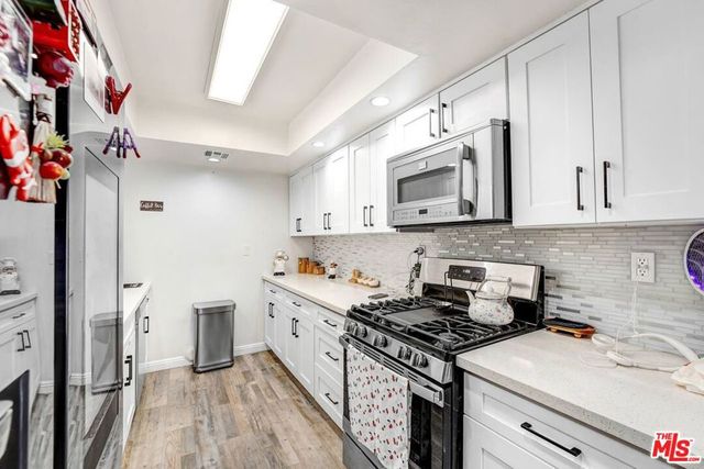 21333 Lassen Street 8B, Los Angeles, CA 91311