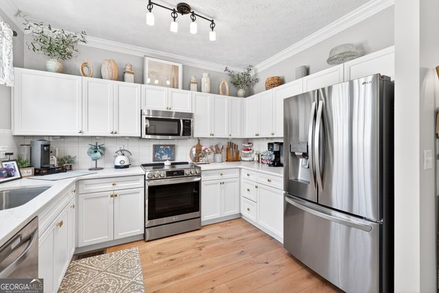 4668 Beacon Ridge Lane, Flowery Branch, GA 30542