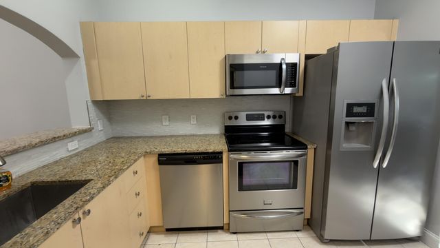 3770 N Jog Road 202, West Palm Beach, FL 33411
