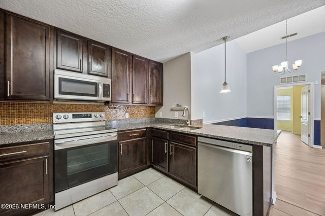 201 LARKIN Place 105, St. Johns, FL 32259
