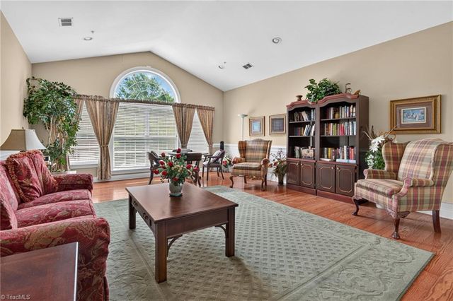 522 College Road 207, Greensboro, NC 27410