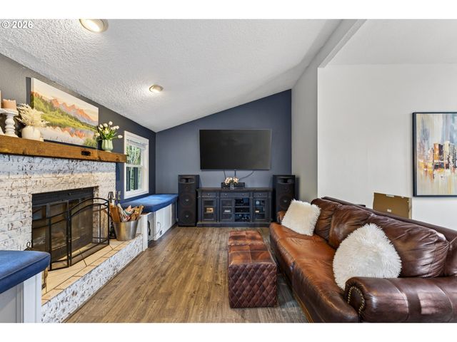 9480 Sw STALLION Ct, Beaverton, OR 97008