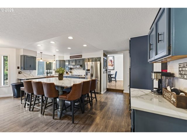 9480 Sw STALLION Ct, Beaverton, OR 97008