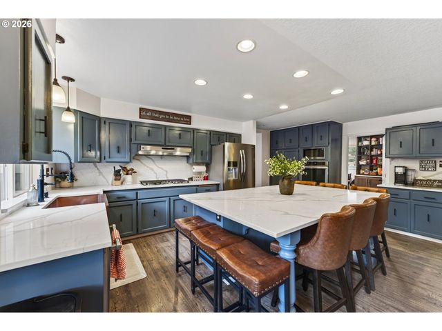 9480 Sw STALLION Ct, Beaverton, OR 97008