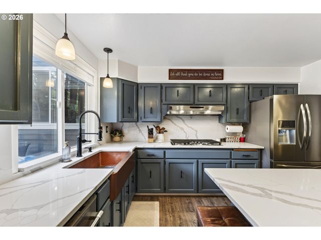 9480 Sw STALLION Ct, Beaverton, OR 97008