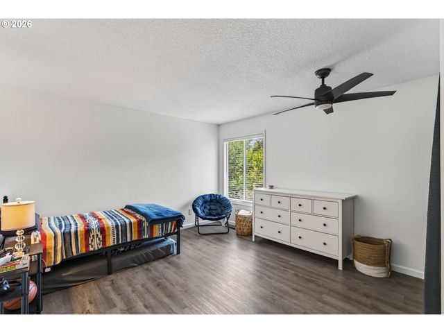 9480 Sw STALLION Ct, Beaverton, OR 97008