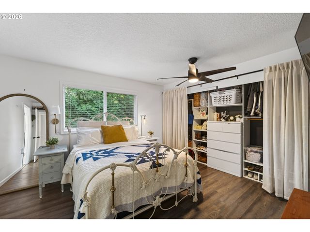 9480 Sw STALLION Ct, Beaverton, OR 97008