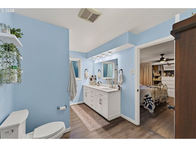 9480 Sw STALLION Ct, Beaverton, OR 97008