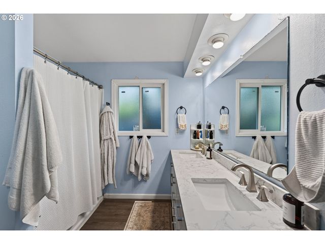9480 Sw STALLION Ct, Beaverton, OR 97008