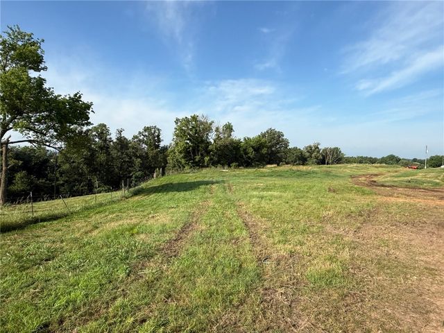 15117 Phelps Road, Siloam Springs, AR 72761