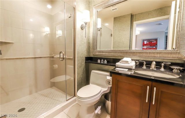 135 East Harmon Avenue 3520, Las Vegas, NV 89109