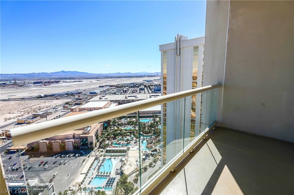 135 East Harmon Avenue 3520, Las Vegas, NV 89109 — photo 5