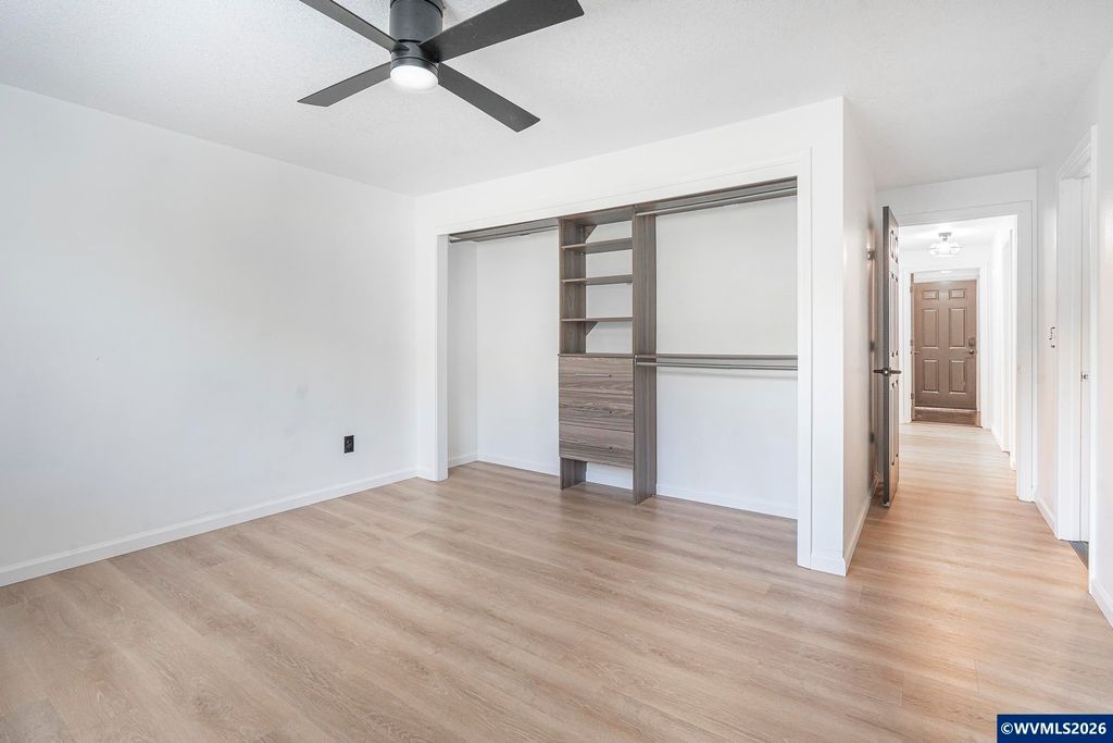 Image 33 of property listing at 330 NW Denton St, Dallas, OR 97338