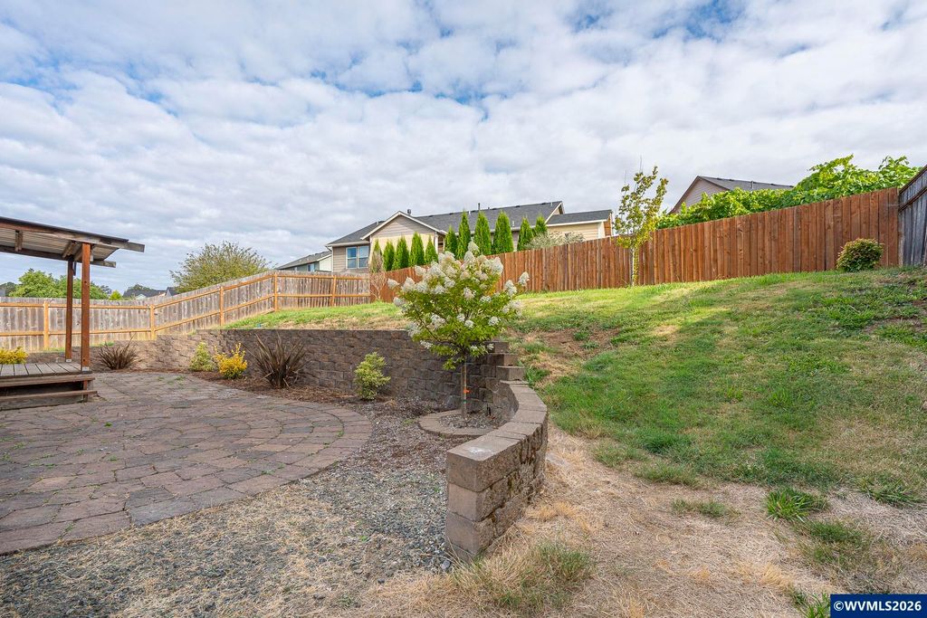 Image 45 of property listing at 330 NW Denton St, Dallas, OR 97338