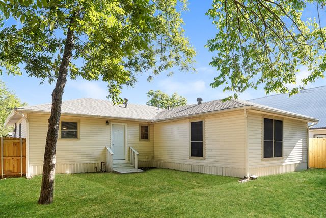 102 Barton Street, Crandall, TX 75114