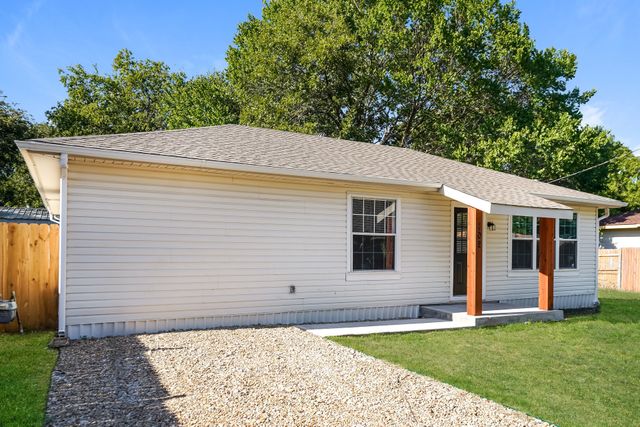 102 Barton Street, Crandall, TX 75114