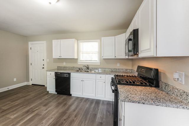 102 Barton Street, Crandall, TX 75114