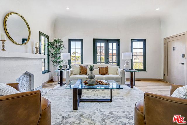 1803 S Sycamore Avenue, Los Angeles, CA 90019