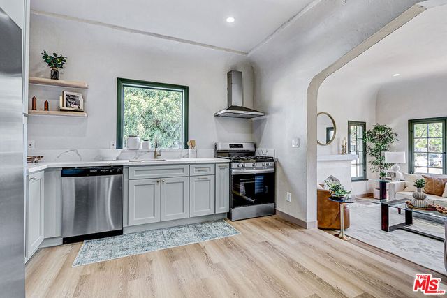 1803 S Sycamore Avenue, Los Angeles, CA 90019