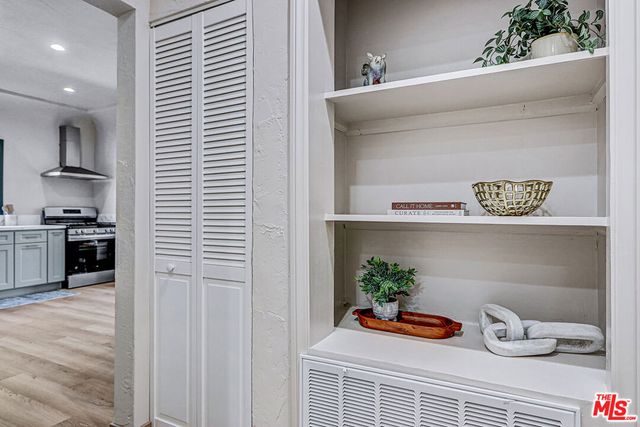1803 S Sycamore Avenue, Los Angeles, CA 90019