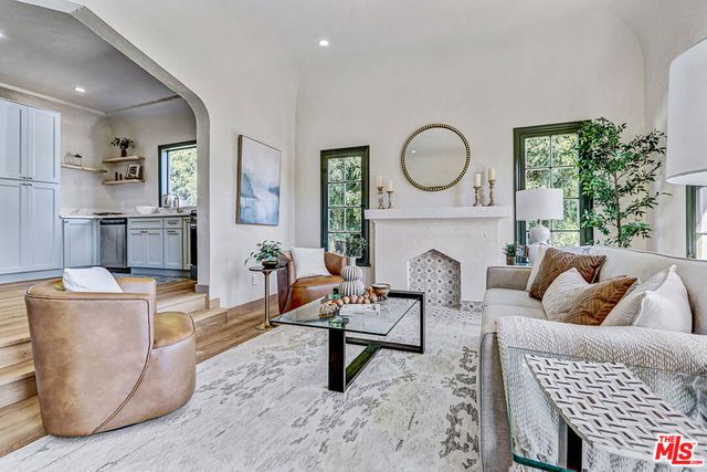 1803 S Sycamore Avenue, Los Angeles, CA 90019