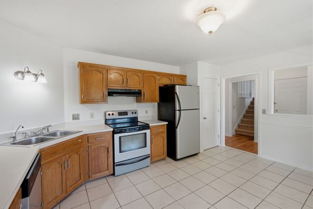 197 Sanders Dr, La Vergne, TN 37086