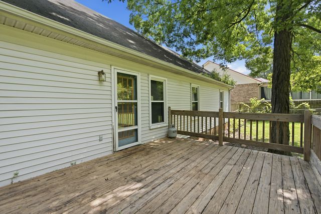 197 Sanders Dr, La Vergne, TN 37086