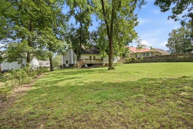 197 Sanders Dr, La Vergne, TN 37086