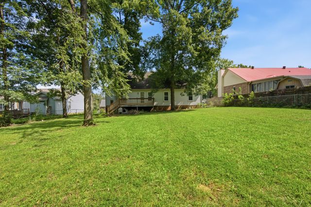 197 Sanders Dr, La Vergne, TN 37086