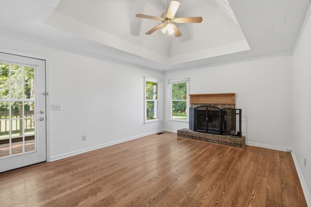 197 Sanders Dr, La Vergne, TN 37086
