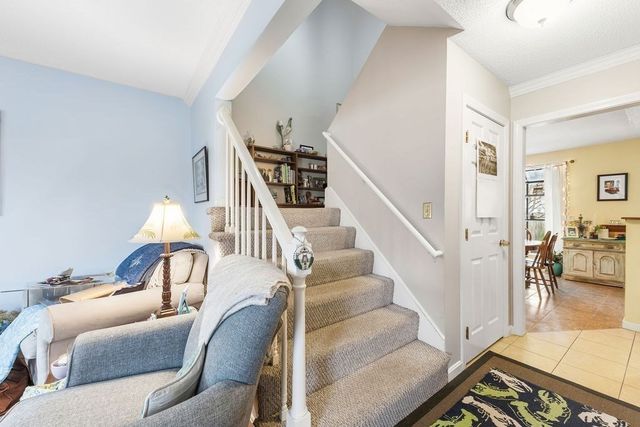 98 Mechanic St E, Foxboro, MA 02035