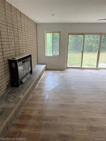 21613 Wallace Drive, Southfield, MI 48075