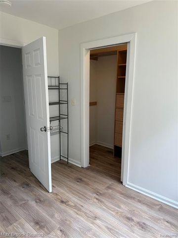 21613 Wallace Drive, Southfield, MI 48075