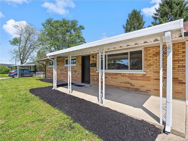 2303 Owendale Drive, West Carrollton, OH 45439