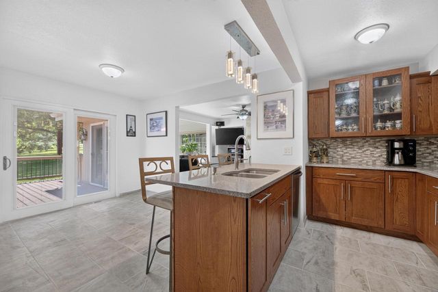S94W23105 Meadow View LANE, Big Bend, WI 53103
