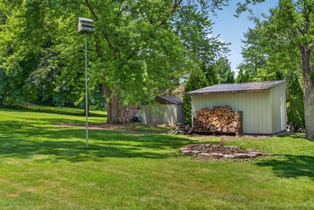 S94W23105 Meadow View LANE, Big Bend, WI 53103