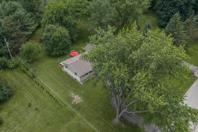 S94W23105 Meadow View LANE, Big Bend, WI 53103