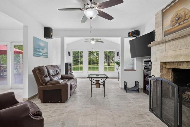 S94W23105 Meadow View LANE, Big Bend, WI 53103