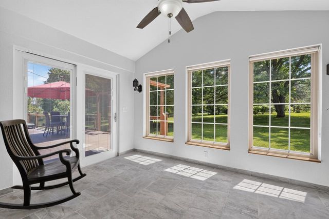 S94W23105 Meadow View LANE, Big Bend, WI 53103