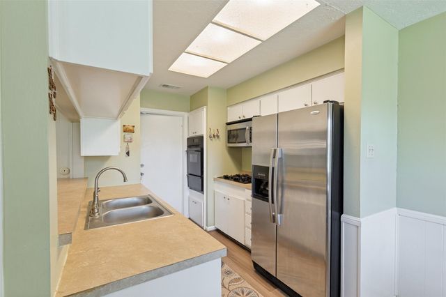 16131 White Star Drive, Houston, TX 77062