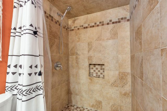 16131 White Star Drive, Houston, TX 77062