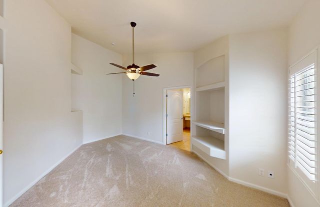 9821 N Sierra Vista Avenue, Fresno, CA 93720