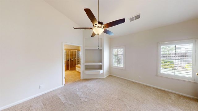 9821 N Sierra Vista Avenue, Fresno, CA 93720