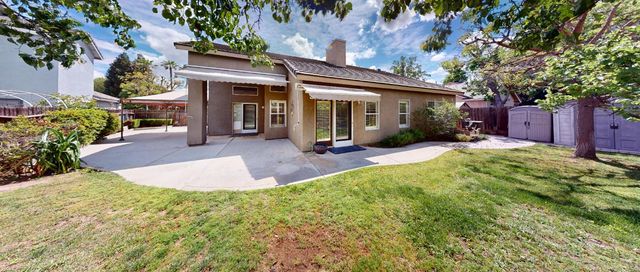 9821 N Sierra Vista Avenue, Fresno, CA 93720