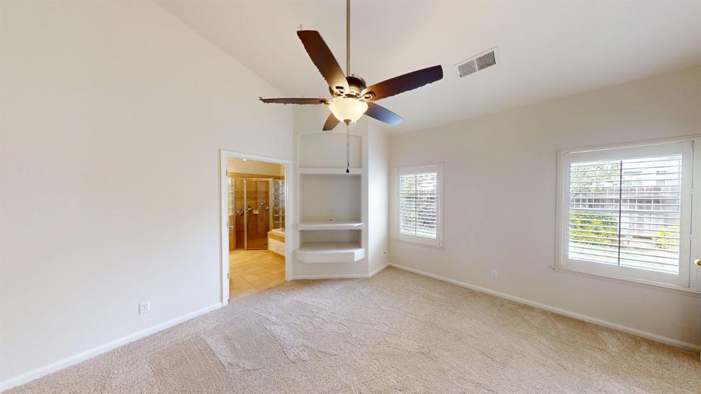 Image 25 of property listing at 9821 N Sierra Vista Avenue, Fresno, CA 93720