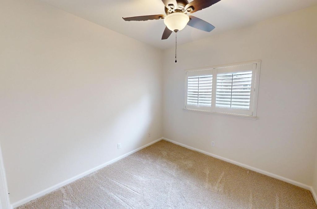 Image 33 of property listing at 9821 N Sierra Vista Avenue, Fresno, CA 93720