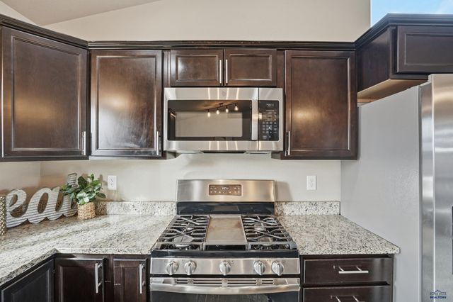 1203 KODIAK DRIVE, Box Elder, SD 57719