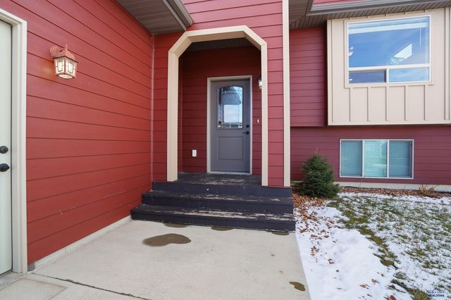 1203 KODIAK DRIVE, Box Elder, SD 57719