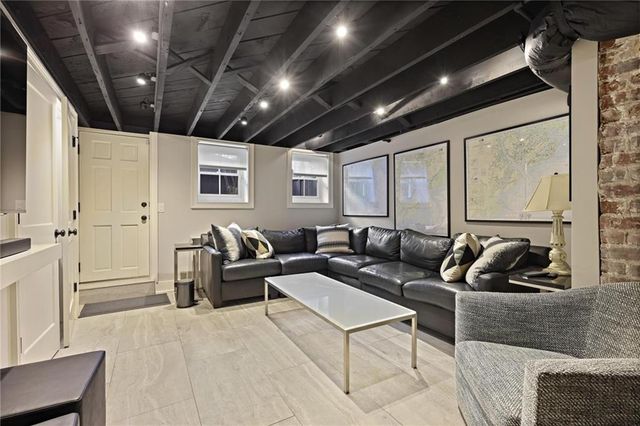 12 Camden NE Road, Atlanta, GA 30309